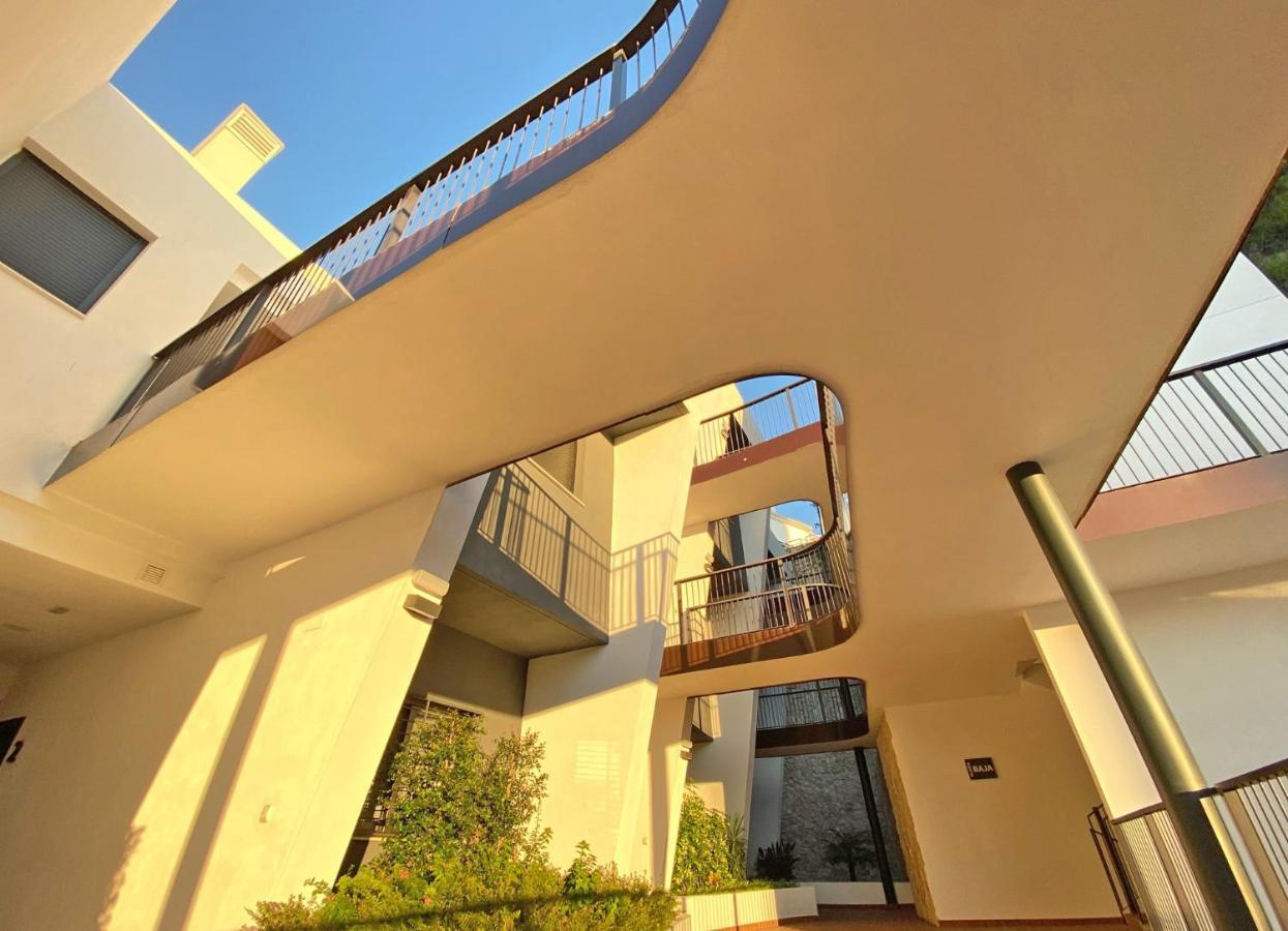 Luxury Apartment With Private Hot Tub By Poniente Beach Benidorm Exterior photo